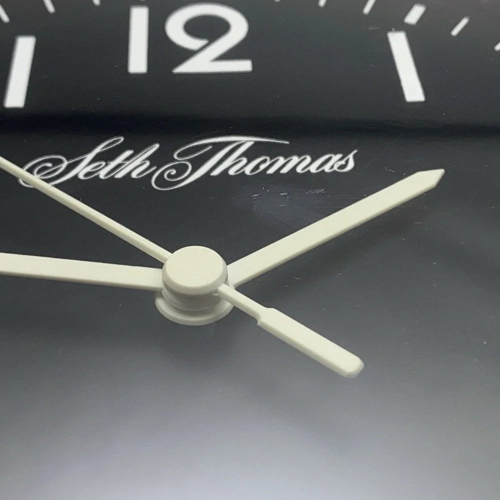 Vintage Seth Thomas Auto Set Black & White Plastic Frame Wall Clock USA Movement